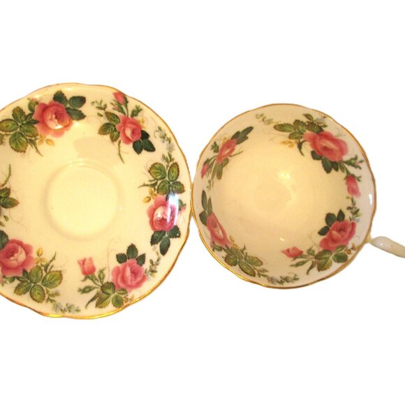 Vtg Aynsley teacup & saucer bone china with a wreath of pink of roses England - Picture 9 of 9